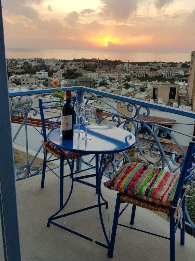 Town Apartment With Panoramic Seaview Paphos Exterior foto